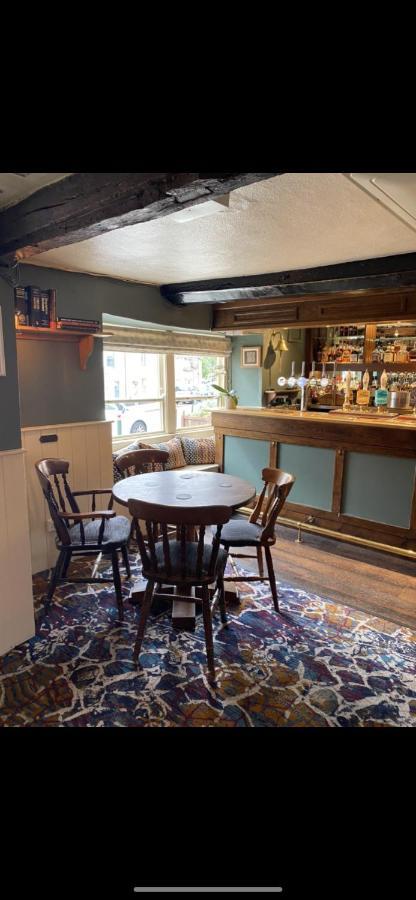 The Red Lion Hotel Cricklade Exterior photo
